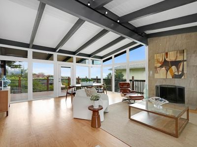1693 View Drive