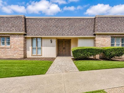 2611 Yorktown Ln
