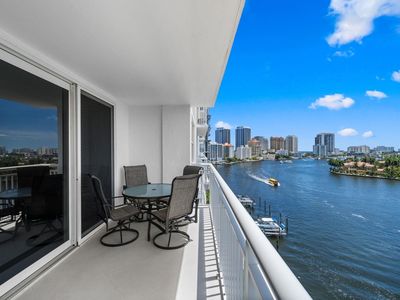511 Bayshore Drive #904