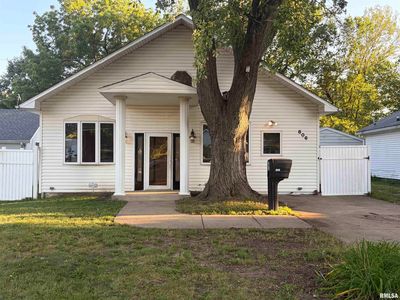 806 E London Ave