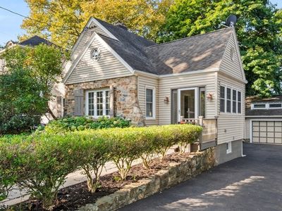 96 Pickford Ave