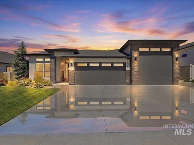 3042 E Columbus River Ct