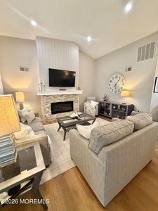 1101 Thornbury Lane #B