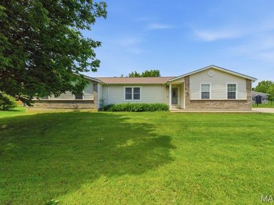 108 Meadow Ln
