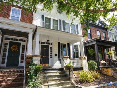 425 W Davis Ave