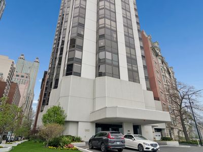 990 N Lake Shore Dr APT 16C