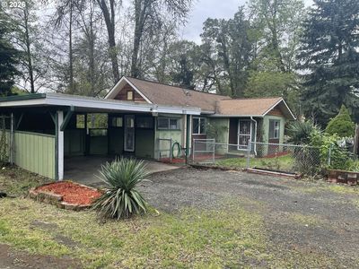 911 NE Newton Creek Dr