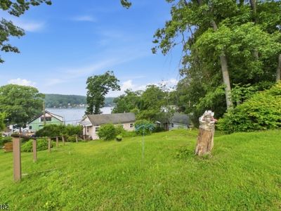 22 Alpine Dr