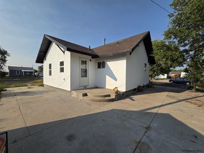 817 W 9th St
