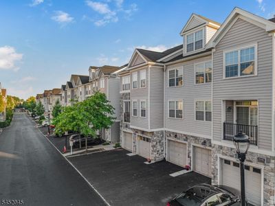 114 George Russell Way