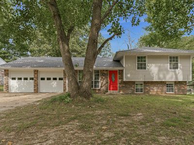 1610 Tanglewood Dr
