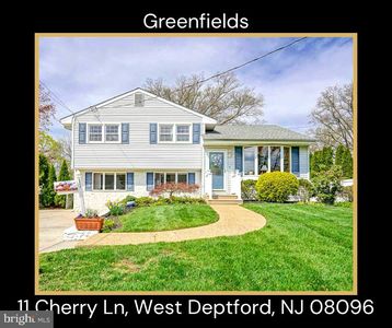 11 Cherry Ln
