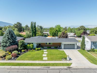 2100 Kayland Way