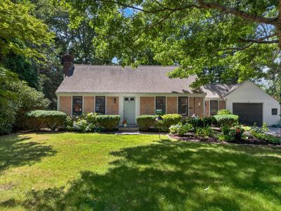 25 Chapaquoit Way