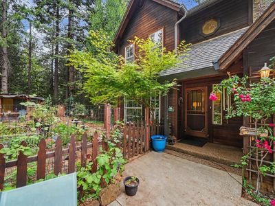 19050 Circle View Dr