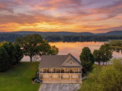122 Eagle Point Dr