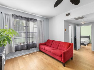 1200 Euclid Ave APT 102