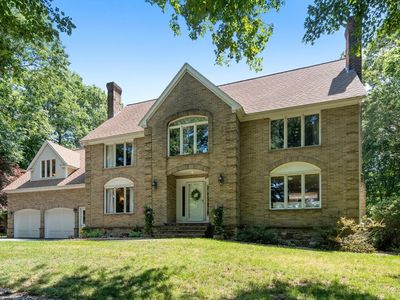 8 Gaslight Ln