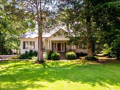 263 Knowles Ave