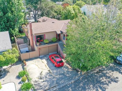 621 La Cadena Street