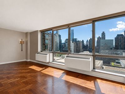 1965 Broadway APT 18H