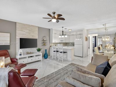 Property at 800 SW 10th Ter APT 4T, Hallandale Beach, FL