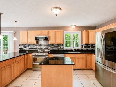 6 Loon Rd
