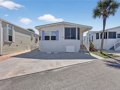 2115 Nettles Blvd