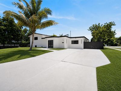 1200 NE 204th Ter