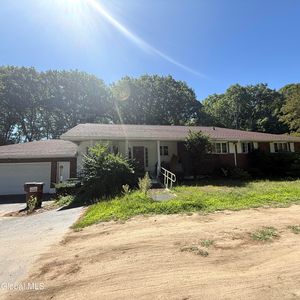 181 S Kingsboro Avenue