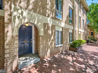 140 W Barre St