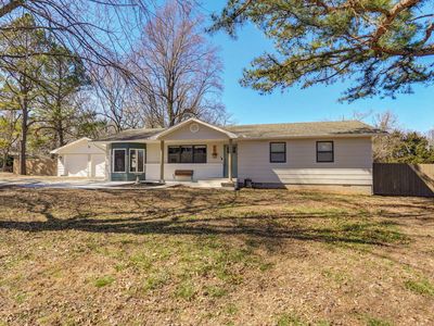 907 W Crestwood Drive