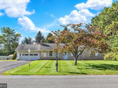 14 Circle Dr