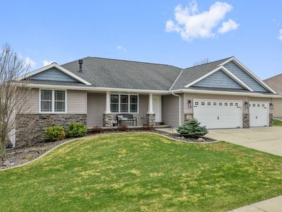3165 Howard View Ln