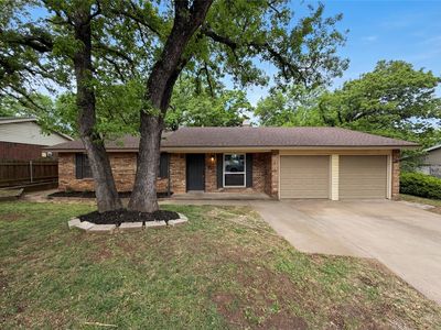 1023 N Lucas Dr