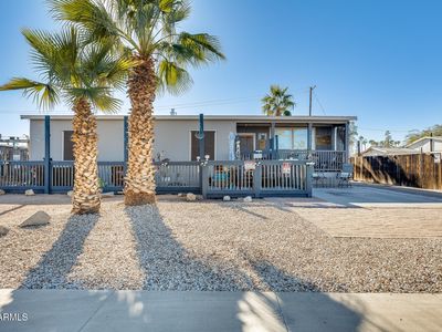 2607 E Phelps Rd