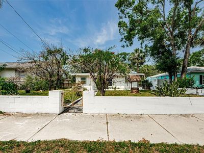 306 Banana St