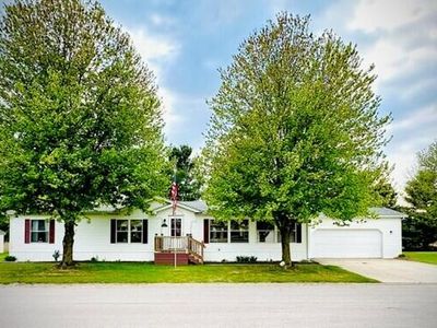 13633 Iris Ln