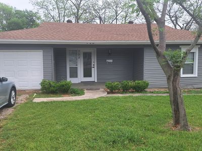 705 Vine St