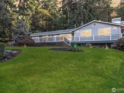 1136 205th Avenue NE