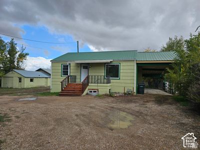 496 E Main St