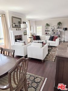 1220 Roxbury Dr Unit 204