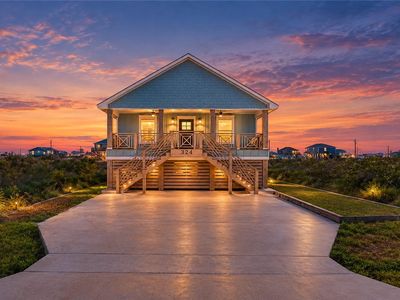 Property at 324 W Live Oak Ln, Rockport, TX