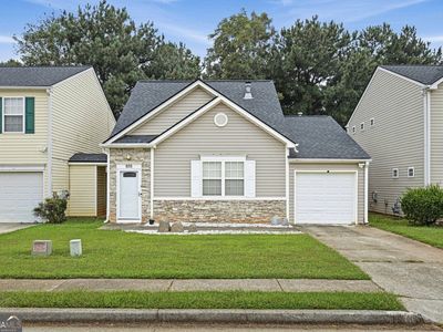 935 Lakeside Cir