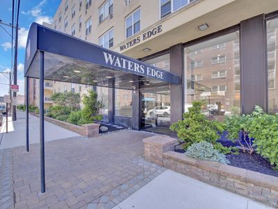 700 Shore Road #7o