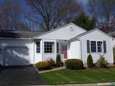 8 Pheasant Hill Drive Drive
