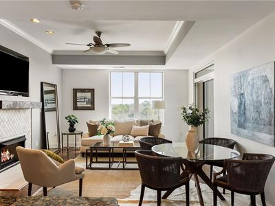 2881 Peachtree Rd NE APT 702