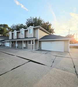 332 E Fenton Ave