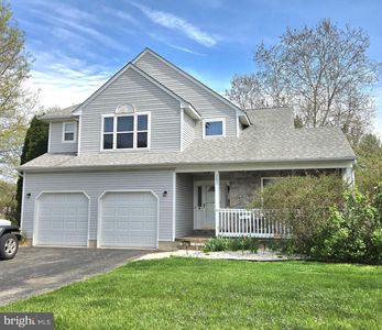207 E Cobblefield Ct