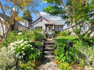 1918 Gregory Way